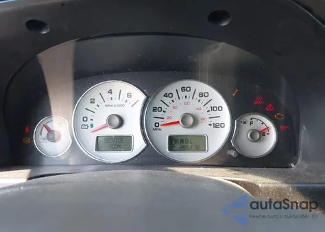 2005 Ford Escape Hybrid from USA, damaged, VIN 1FMYU95H55KD90885